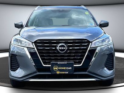 Used 2022 Nissan Kicks SV