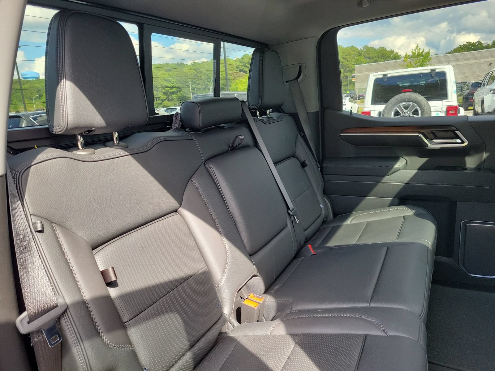 Used 2026 GMC Sierra 1500 Denali w/ Denali Reserve Package AWD/4WD image 35