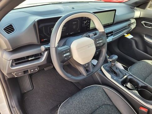 New 2025 Kia K4 GT-Line Turbo w/ GT-Line Sunroof Package FWD image 9