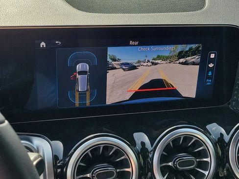 Certified 2025 Mercedes-Benz GLB 250 image 27