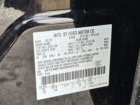 Used 2025 Ford Maverick Lobo image 27