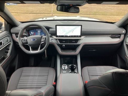 New 2026 Ford Explorer ST-Line w/ ST-Line Street Pack image 24