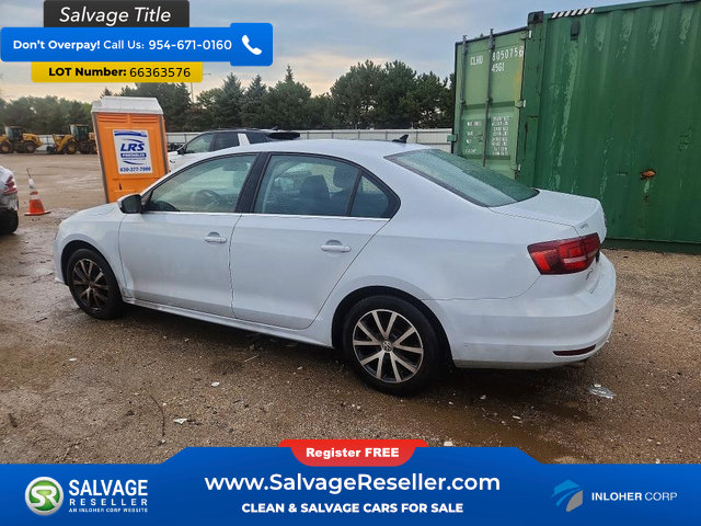 Used 2017 Volkswagen Jetta SE FWD image 3