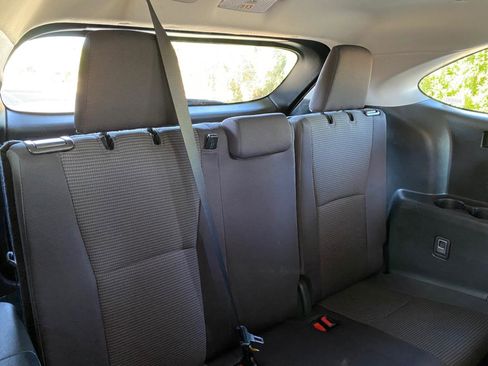 Used 2024 Toyota Highlander LE FWD image 67