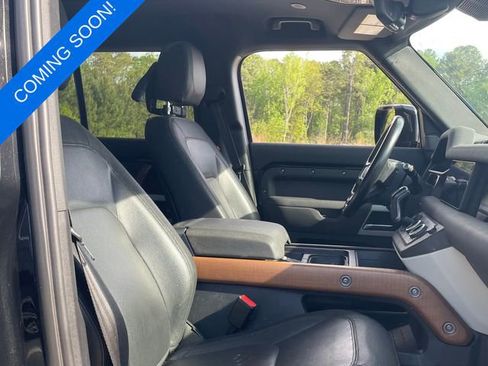 Used 2023 Land Rover Defender 110 X-Dynamic SE image 5
