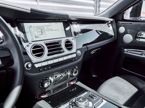 Used 2014 Rolls-Royce Ghost RWD image 72