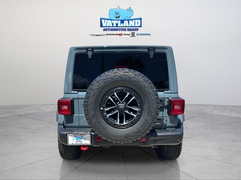 Used 2024 Jeep Wrangler Unlimited Rubicon AWD/4WD image 4