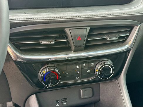 Used 2025 Buick Encore GX Sport Touring image 14