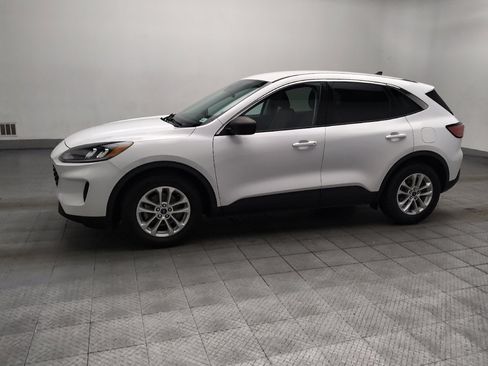 Used 2022 Ford Escape SE FWD image 2