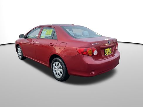 Used 2010 Toyota Corolla LE image 7