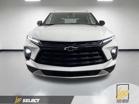 Used 2026 Chevrolet Blazer LT w/ Convenience Package FWD image 2