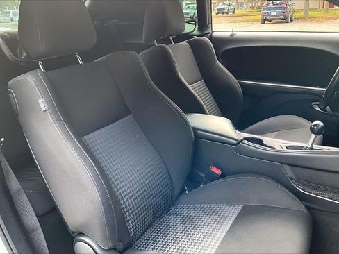 Used 2020 Dodge Challenger R/T w/ Blacktop Package image 22