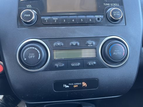 Used 2015 Nissan Leaf S w/ Charge Package image 22