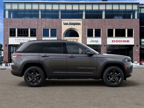 New 2026 Jeep Grand Cherokee Limited w/ Limited Altitude Package AWD/4WD image 21