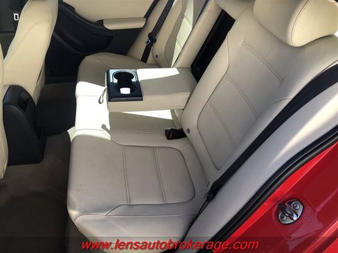Used 2012 Volkswagen Jetta SE FWD image 17