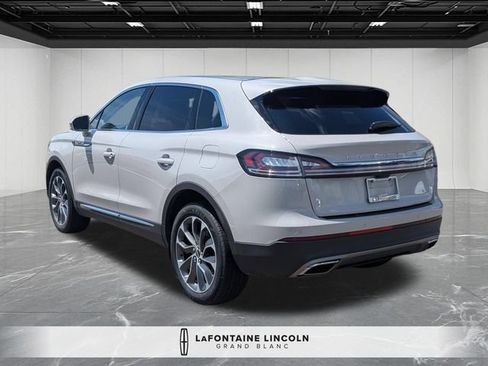 Certified 2022 Lincoln Nautilus Reserve AWD/4WD image 3