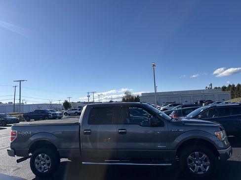 Used 2013 Ford F150 XLT w/ XLT Chrome Pkg image 9