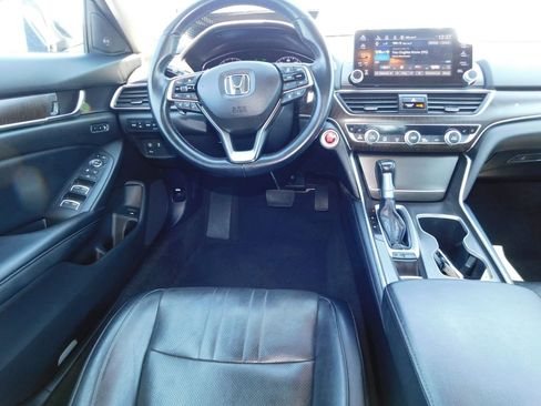 Certified 2018 Honda Accord Touring image 17