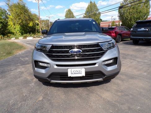 Used 2020 Ford Explorer XLT w/ Equipment Group 202A image 3