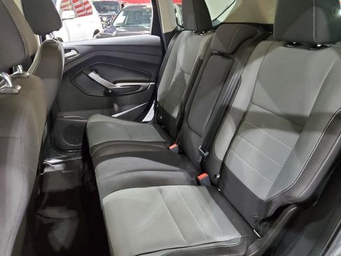 Used 2016 Ford Escape SE image 18