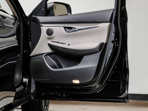 Used 2023 INFINITI QX50 Luxe image 46