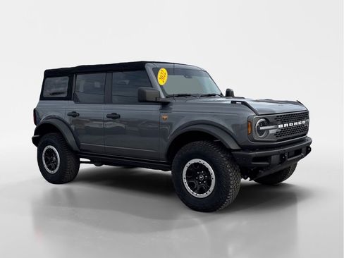 Used 2022 Ford Bronco Badlands w/ Sasquatch Package image 8