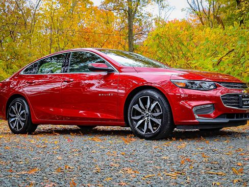 Used 2018 Chevrolet Malibu LT w/ Leather Package image 18