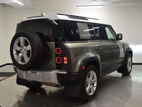 Used 2023 Land Rover Defender 110 SE AWD/4WD image 7