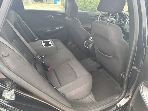 Used 2025 Chevrolet Malibu LT image 13