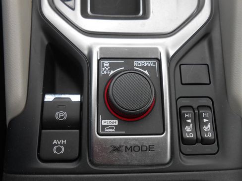 Used 2020 Subaru Forester Premium image 15