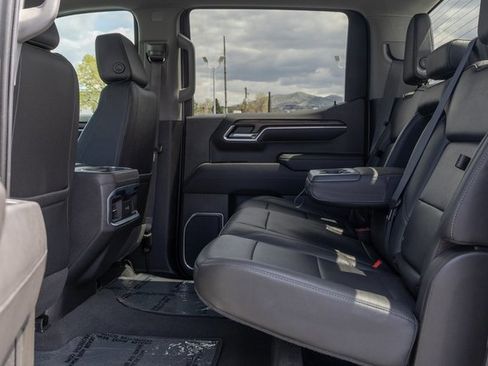 Used 2022 GMC Sierra 1500 SLT w/ SLT Convenience Package image 8