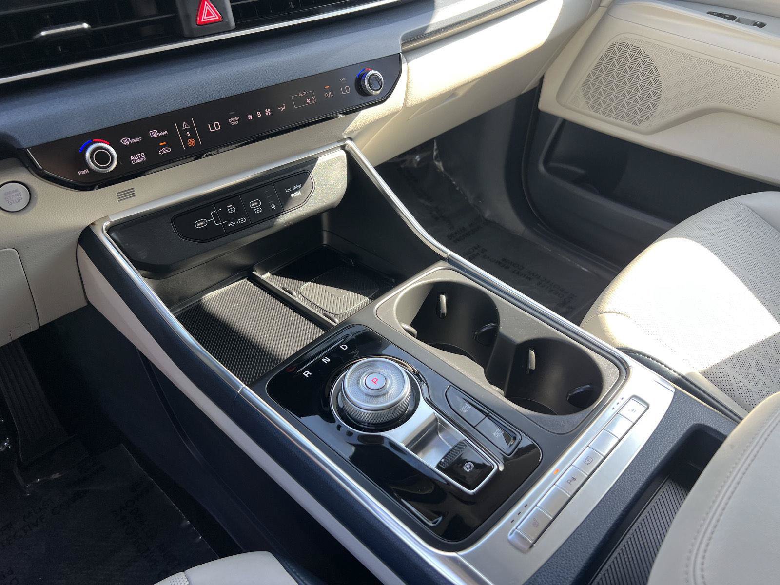 Used 2026 Kia Carnival EX FWD image 38