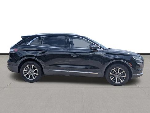 Used 2023 Lincoln Nautilus Reserve w/ Luxury Package AWD/4WD image 4
