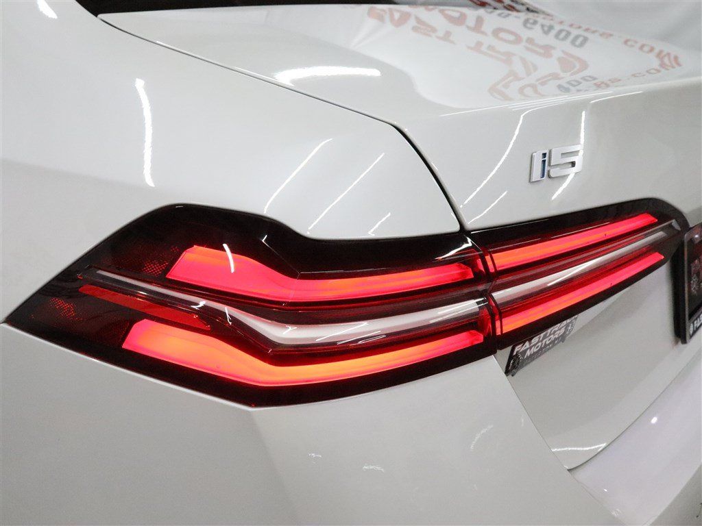 Used 2024 BMW i5 M60 w/ Premium Package AWD/4WD image 9