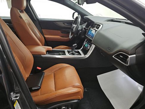 Used 2020 Jaguar XE R-Dynamic S AWD/4WD image 8