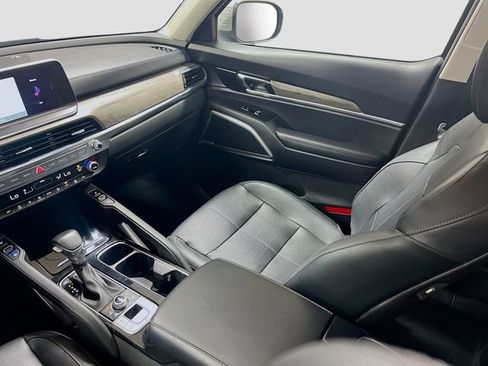 Certified 2022 Kia Telluride EX w/ EX Premium Package AWD/4WD image 25