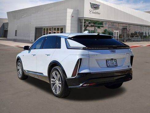 New 2026 Cadillac Lyriq Luxury image 3