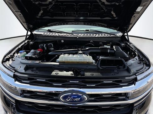 Used 2024 Ford Expedition Limited image 37