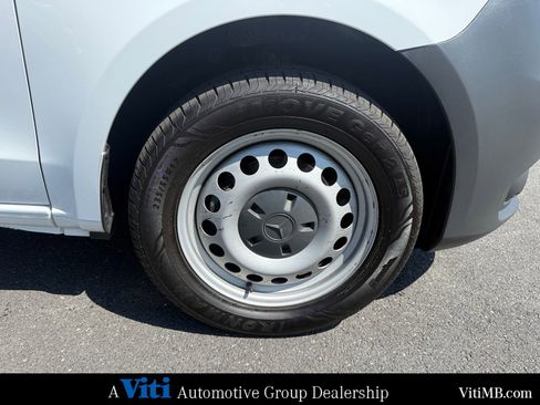 Used 2023 Mercedes-Benz Metris image 15