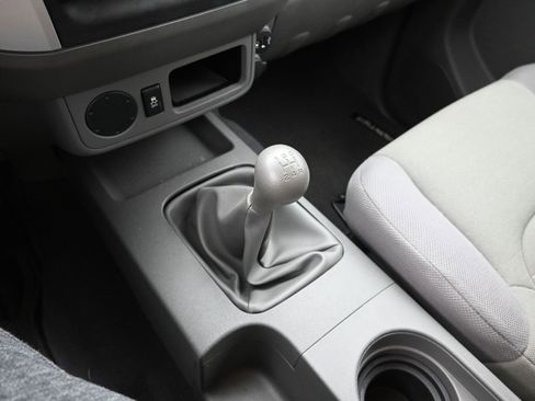 Used 2018 Nissan Frontier S image 16