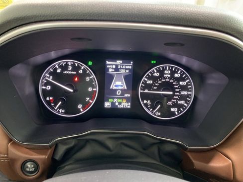 Used 2025 Subaru Outback Touring XT image 33