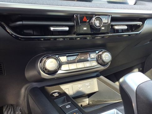 New 2026 Nissan Kicks SV w/ SV Premium Package image 12