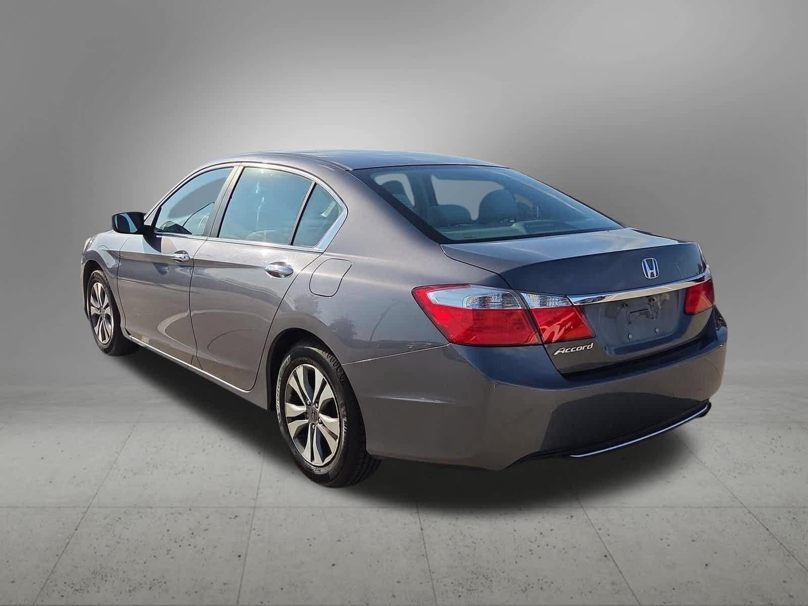 Used 2013 Honda Accord LX image 4