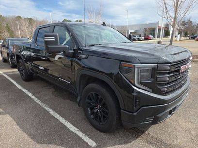 Used 2024 GMC Sierra 1500 Pro w/ Graphite Edition