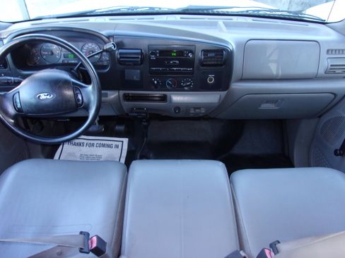 Used 2006 Ford F350 XL image 18