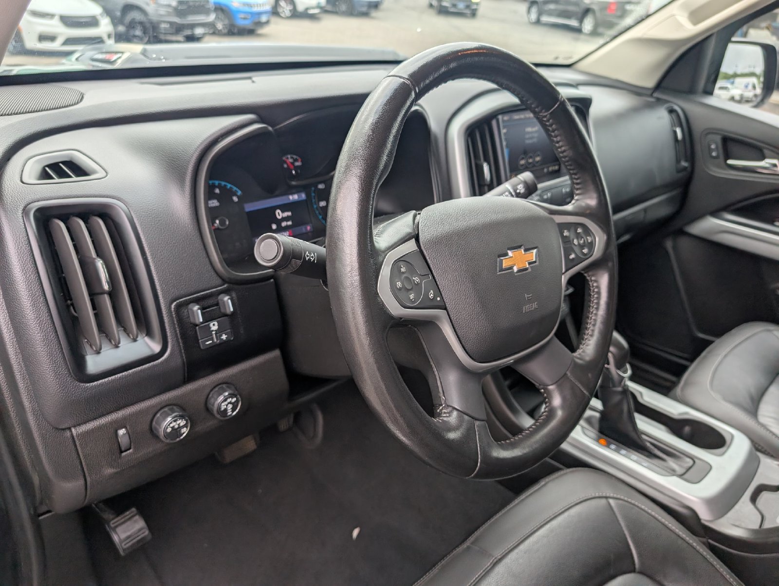 Used 2022 Chevrolet Colorado ZR2 w/ ZR2 Midnight Special Edition AWD/4WD image 12