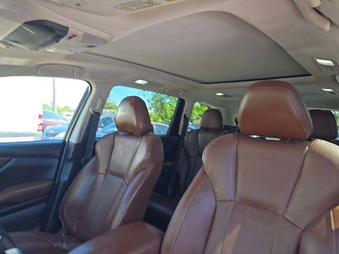 Used 2019 Subaru Ascent Touring AWD/4WD image 9
