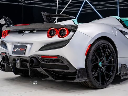 Used 2023 Ferrari F8 Tributo RWD image 15