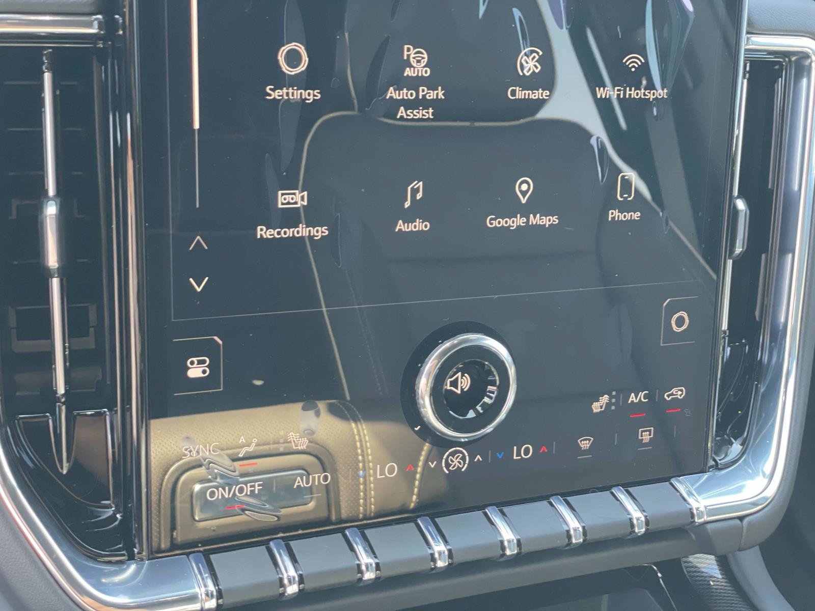 New 2026 GMC Yukon XL Elevation AWD/4WD image 14