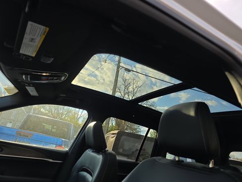 New 2025 Jeep Grand Cherokee Limited w/ Black Appearance Package image 4